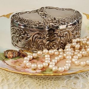 Vintage silver plated jewelry box double heart shaped
